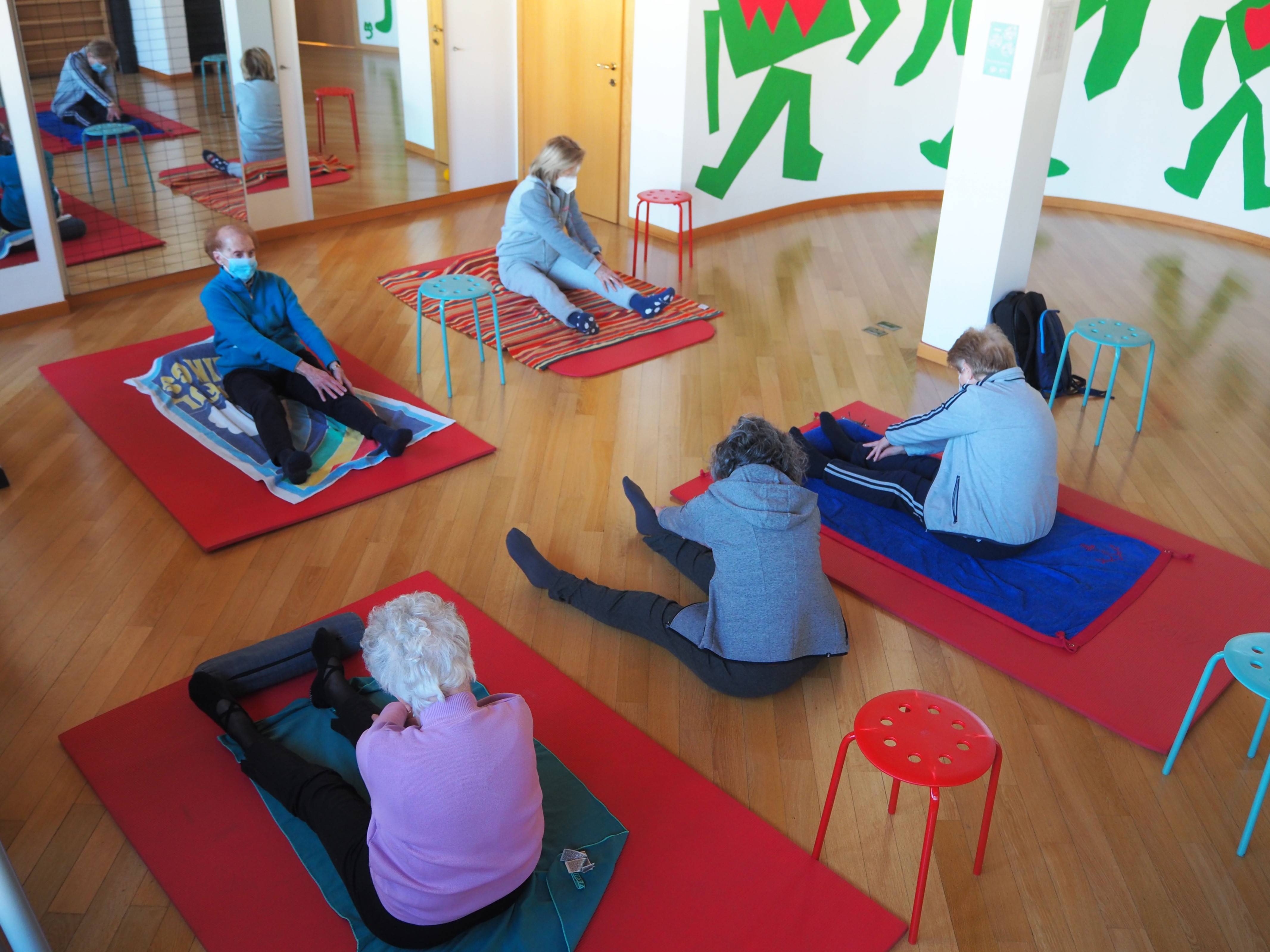 GINNASTICA PER ANZIANI